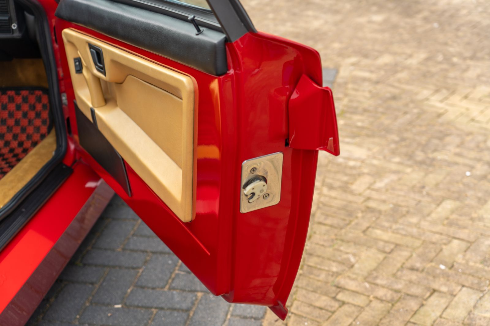 Alfa Romeo SZ (1990) — photo 83