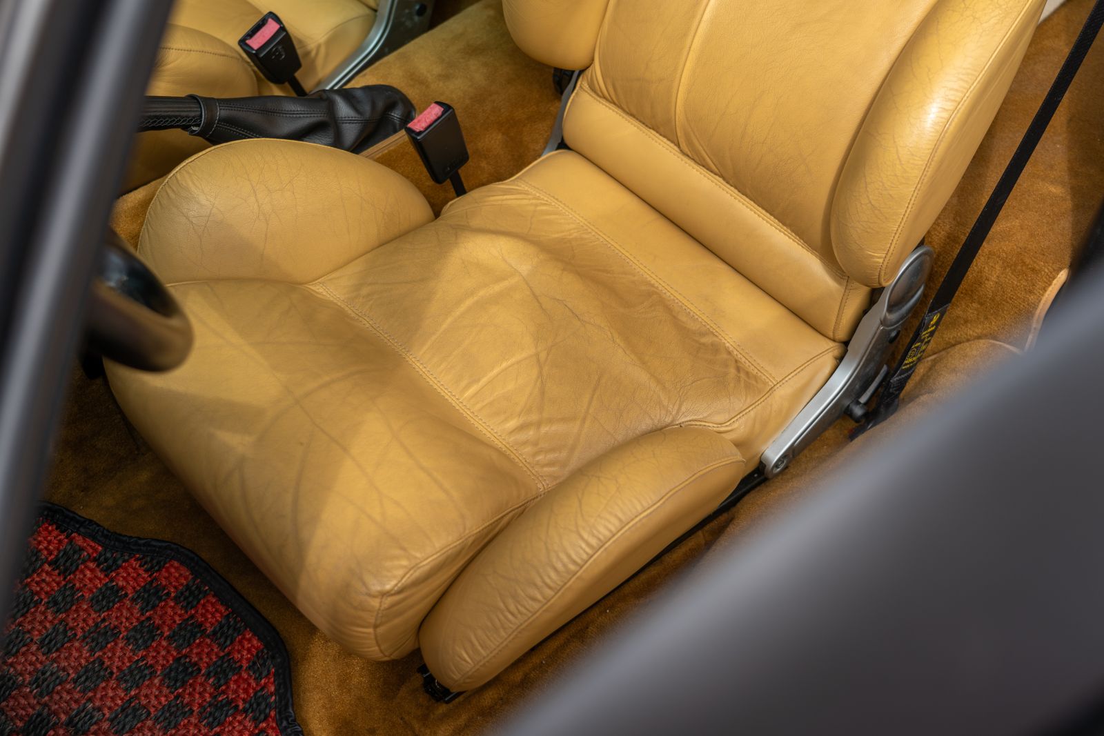 Alfa Romeo SZ (1990) — photo 63