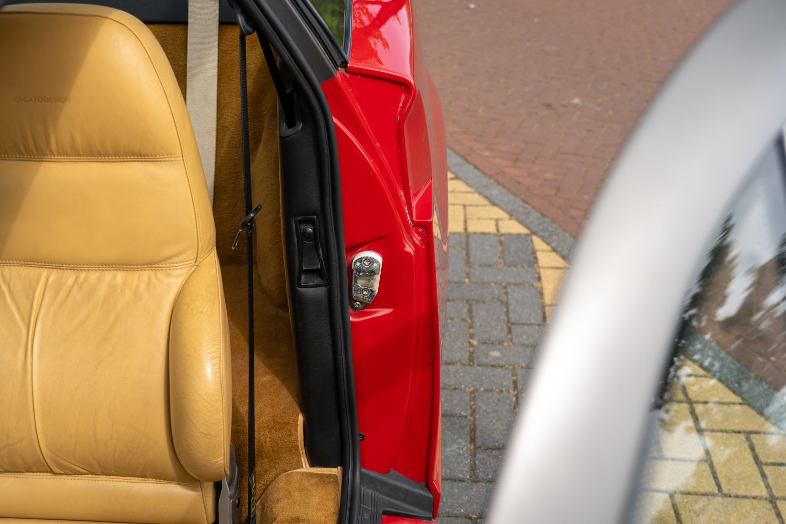 Alfa Romeo SZ (1990) — photo 84