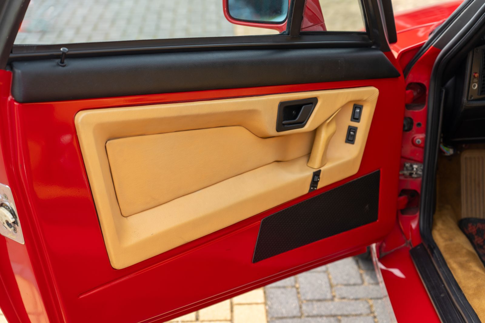 Alfa Romeo SZ (1990) — photo 86