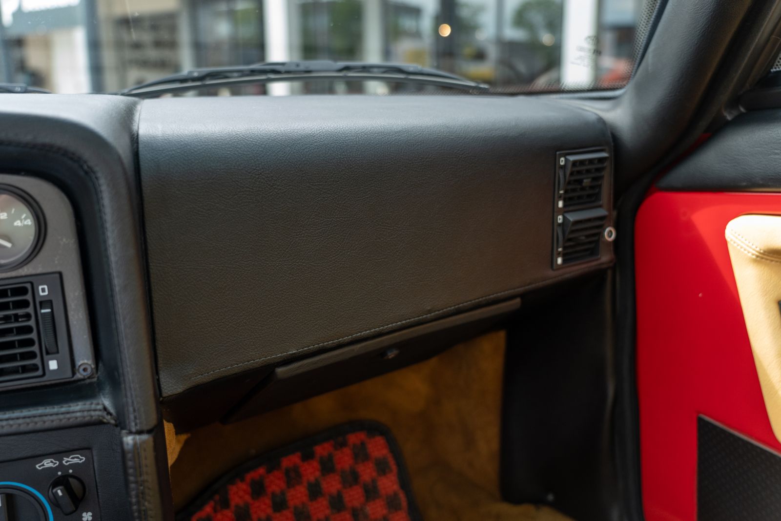 Alfa Romeo SZ (1990) — photo 59