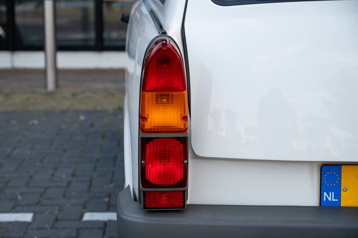 Trabant 1.1 (1991) — photo 14
