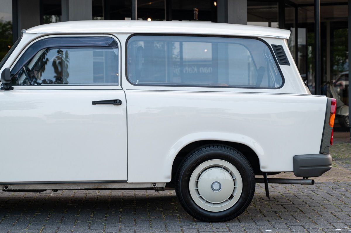 Trabant 1.1 (1991) — photo 28