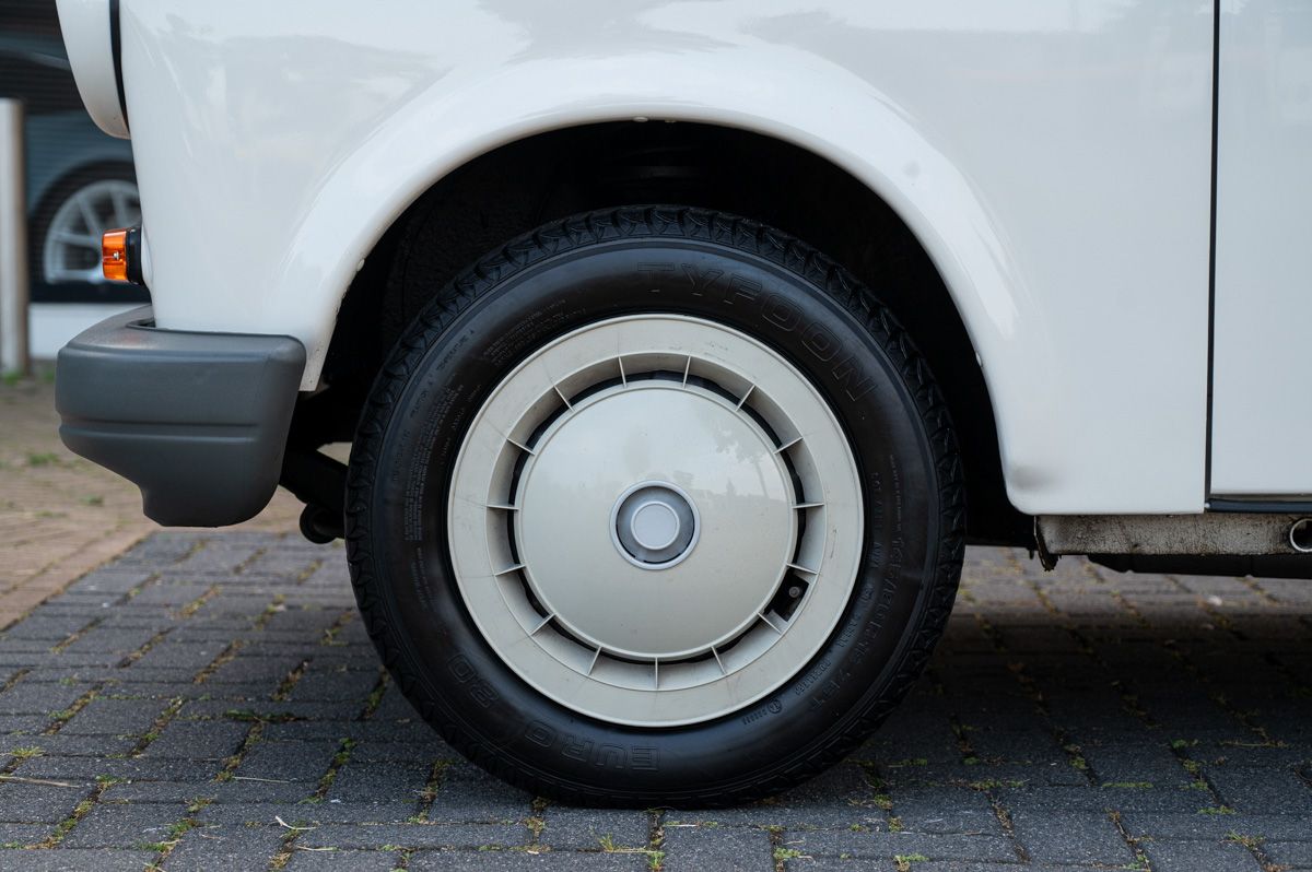 Trabant 1.1 (1991) — photo 10