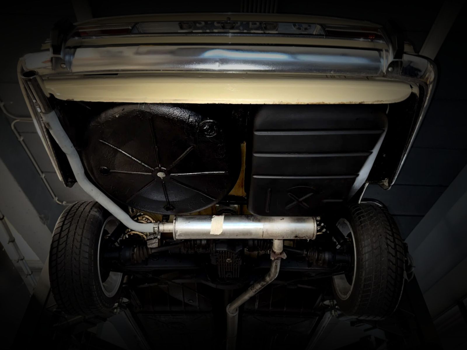 BMW 2000 (1971) — photo 56