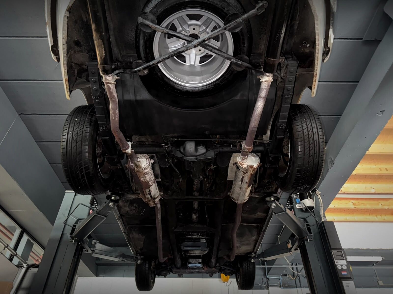Jensen Interceptor (1972) — foto 66