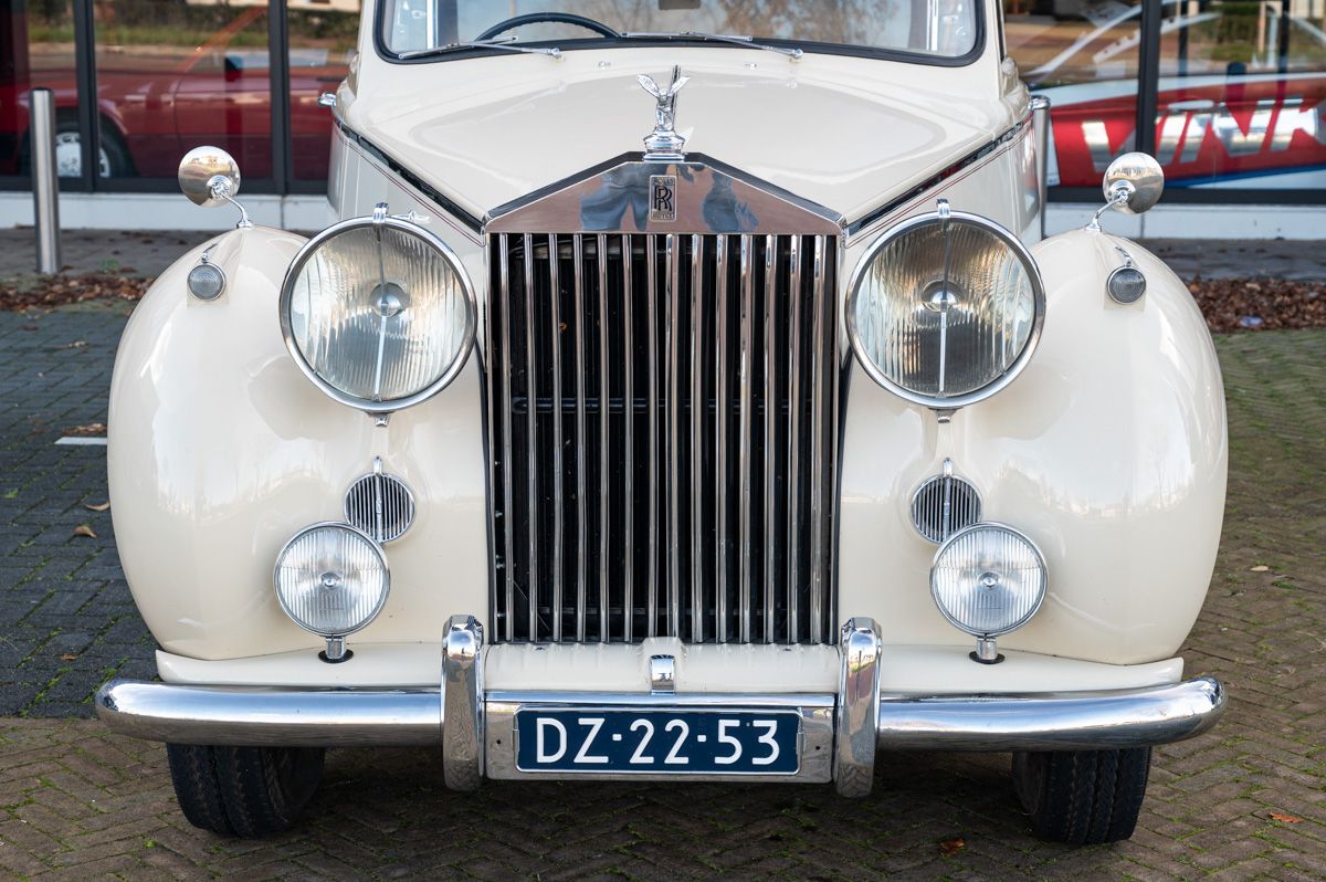 Rolls-Royce Silver Wraith (1954) — photo 7