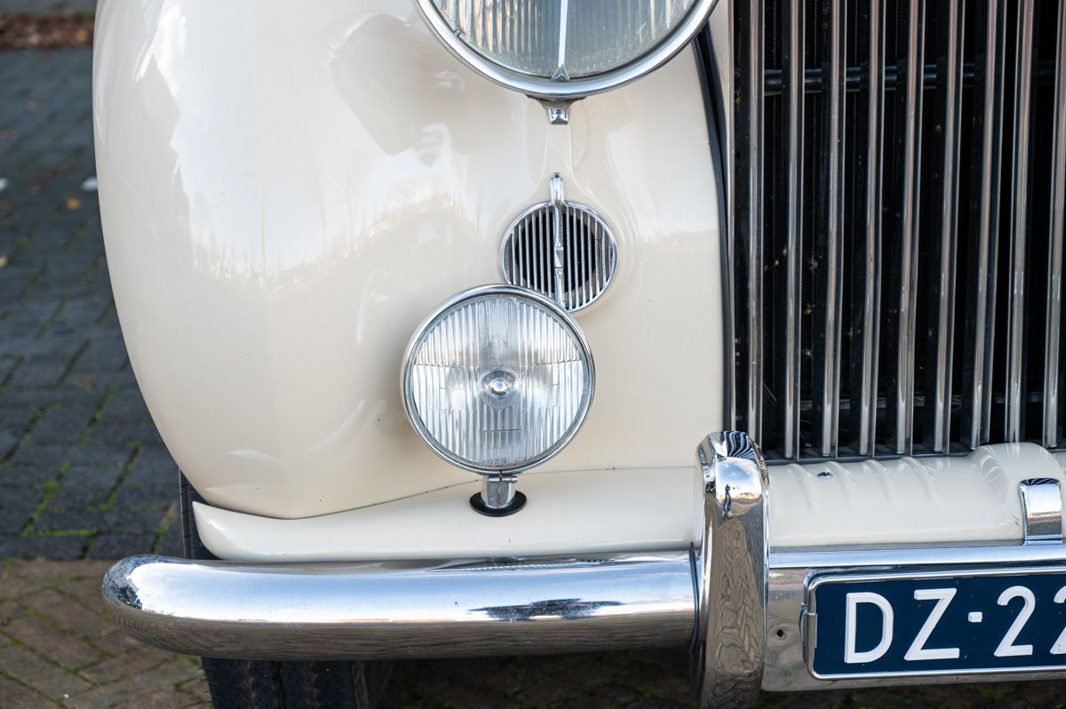 Rolls-Royce Silver Wraith (1954) — photo 19