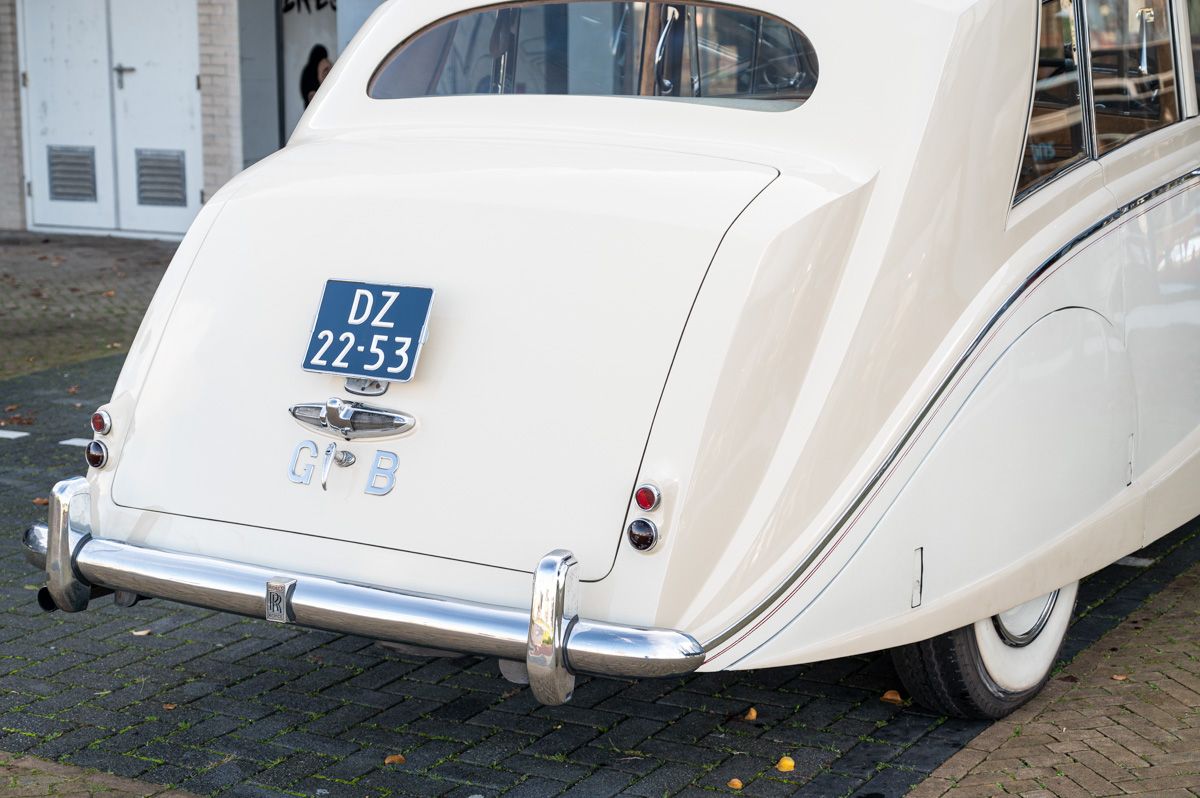 Rolls-Royce Silver Wraith (1954) — photo 15