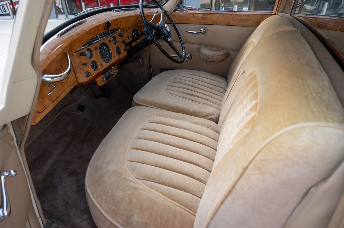 Rolls-Royce Silver Wraith (1954) — photo 45