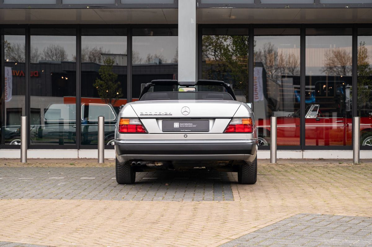 Mercedes-Benz E-Klasse (1994) — foto 14