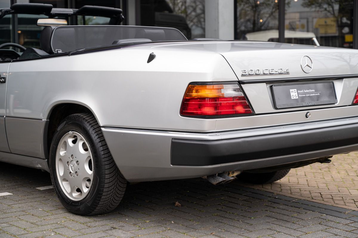 Mercedes-Benz E-Klasse (1994) — foto 11