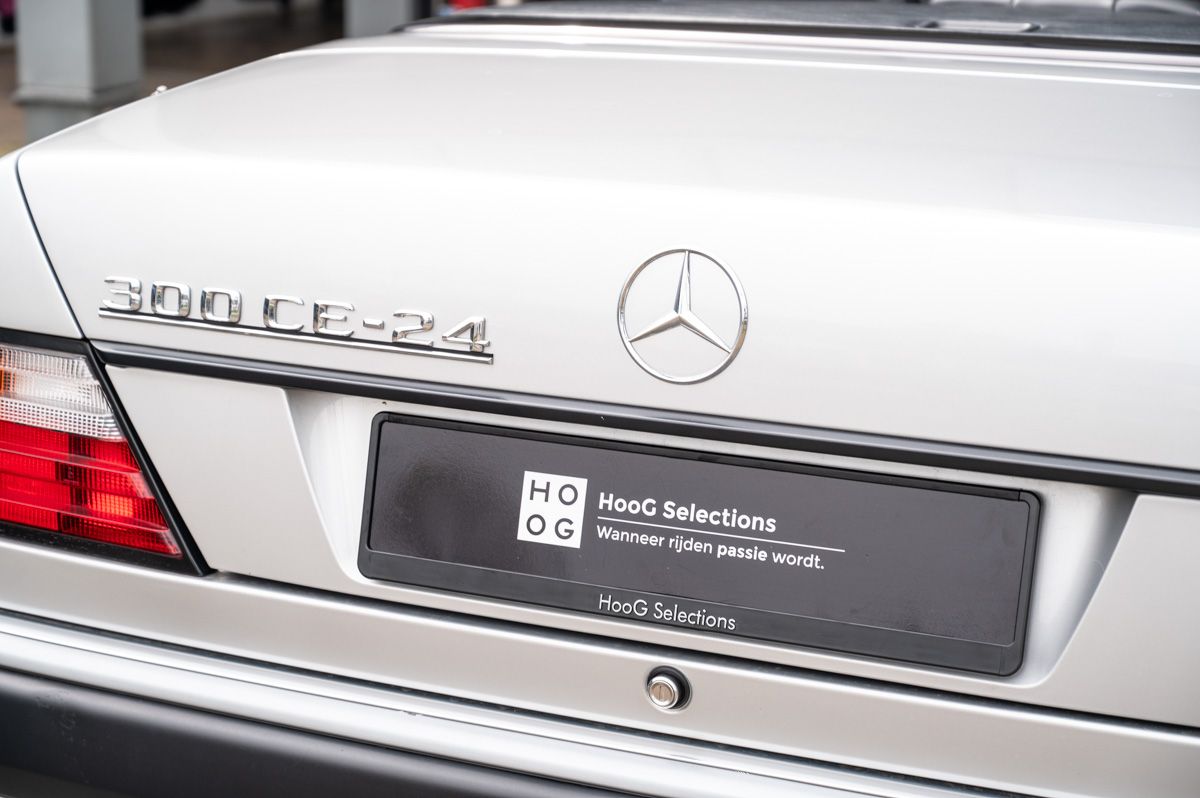 Mercedes-Benz E-Klasse (1994) — foto 28