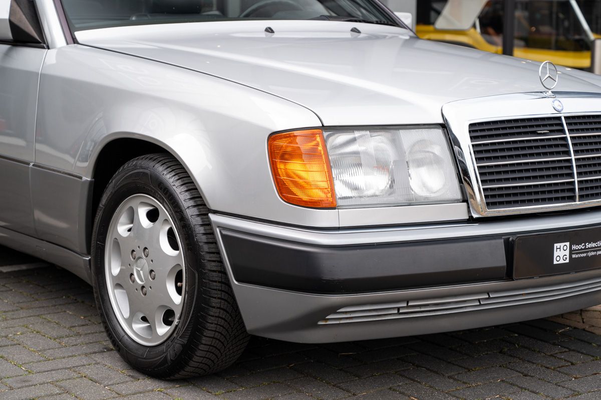 Mercedes-Benz E-Klasse (1994) — foto 22