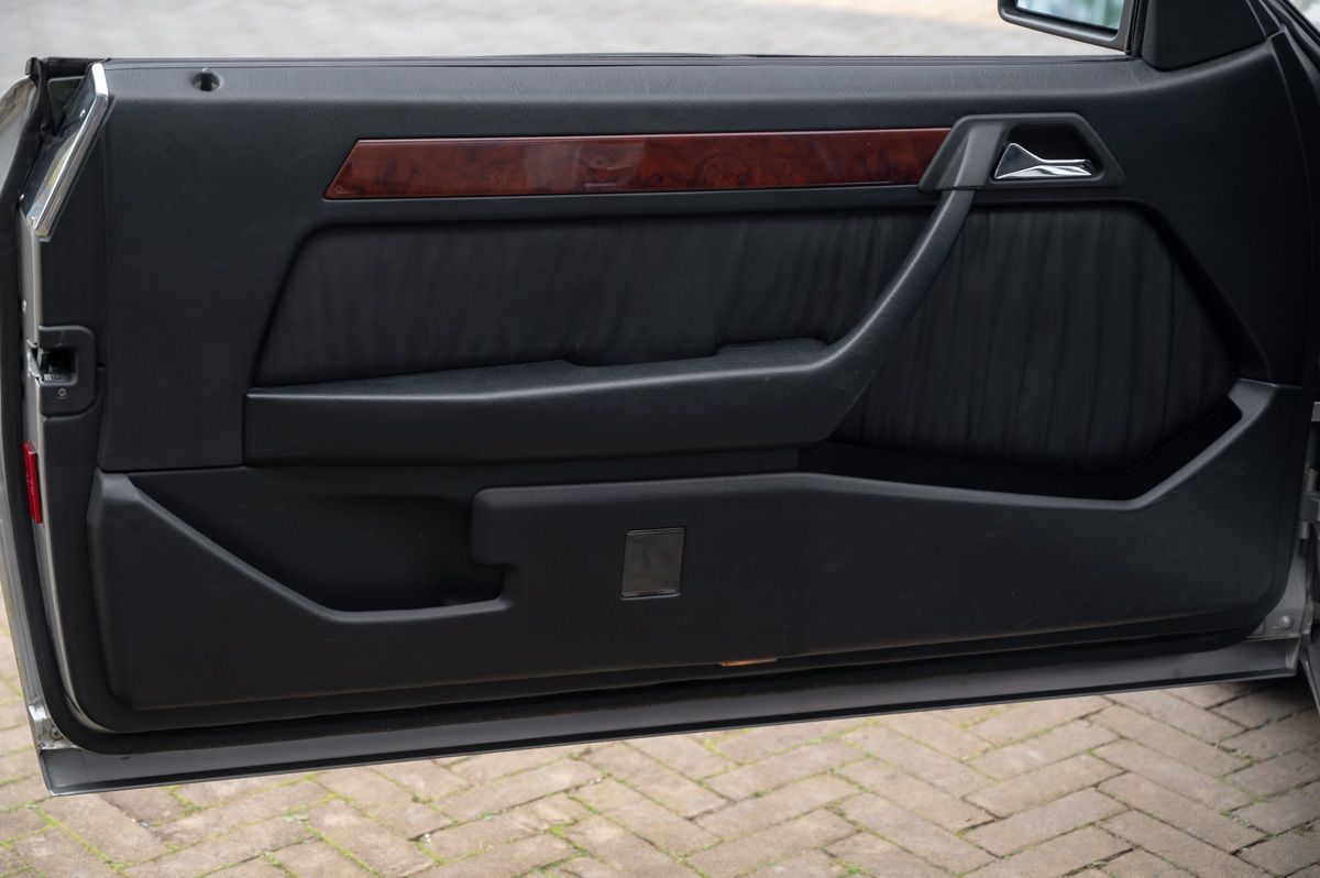 Mercedes-Benz E-Klasse (1994) — foto 55