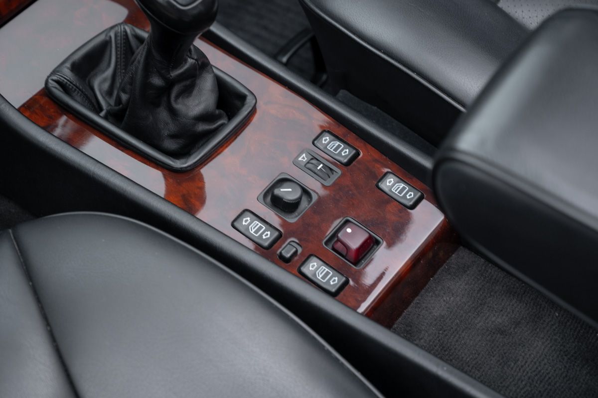 Mercedes-Benz E-Klasse (1994) — foto 51