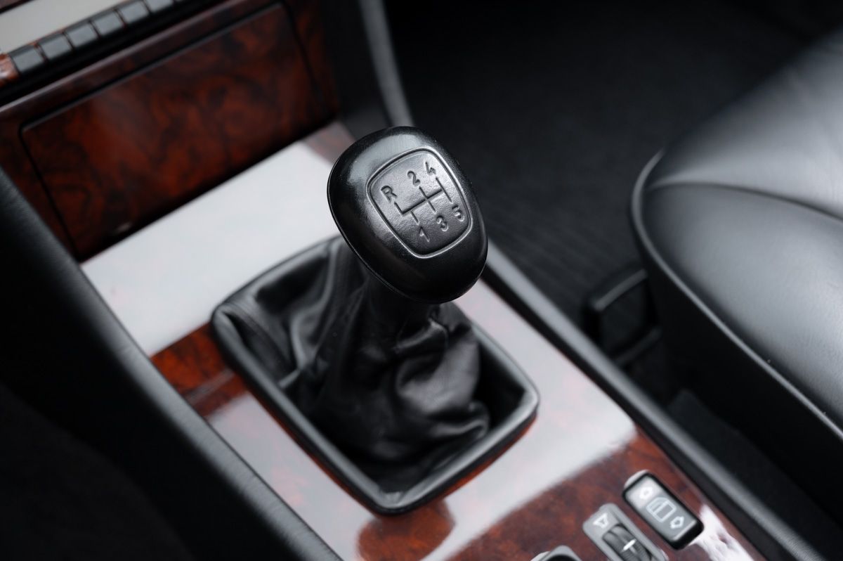 Mercedes-Benz E-Klasse (1994) — foto 64
