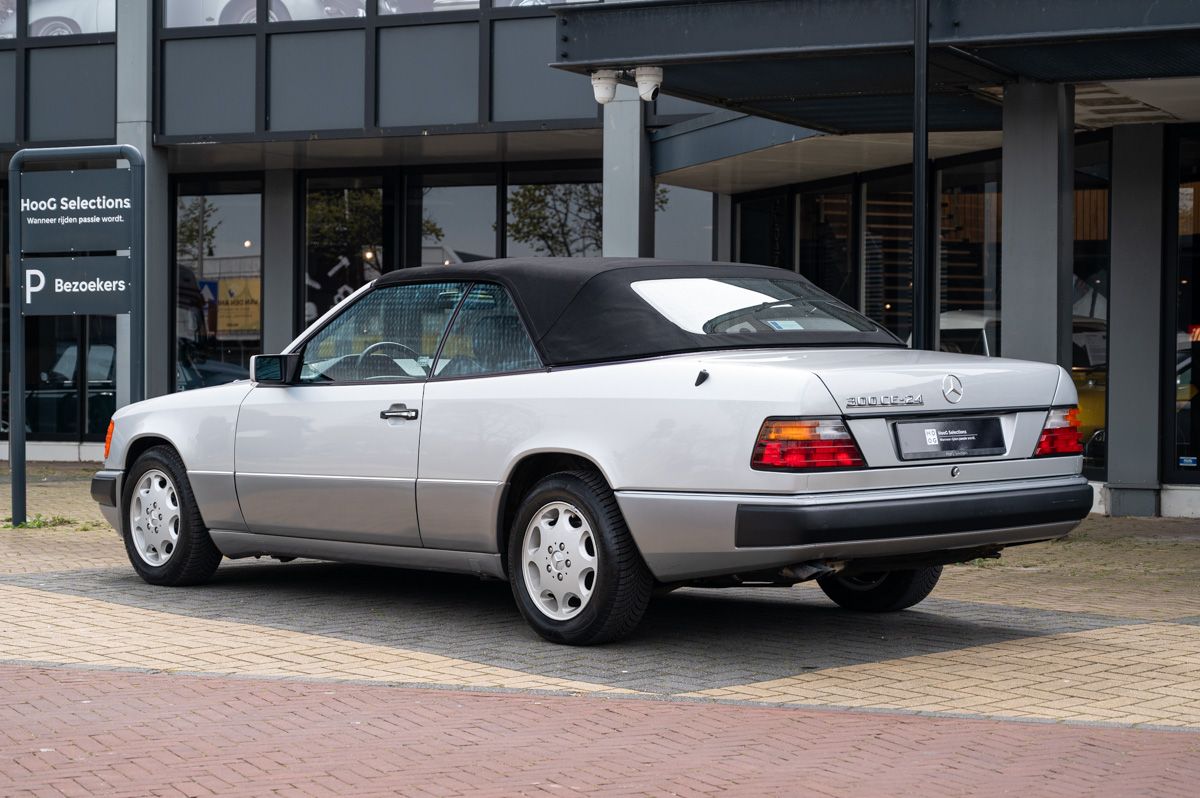 Mercedes-Benz E-Klasse (1994) — foto 13