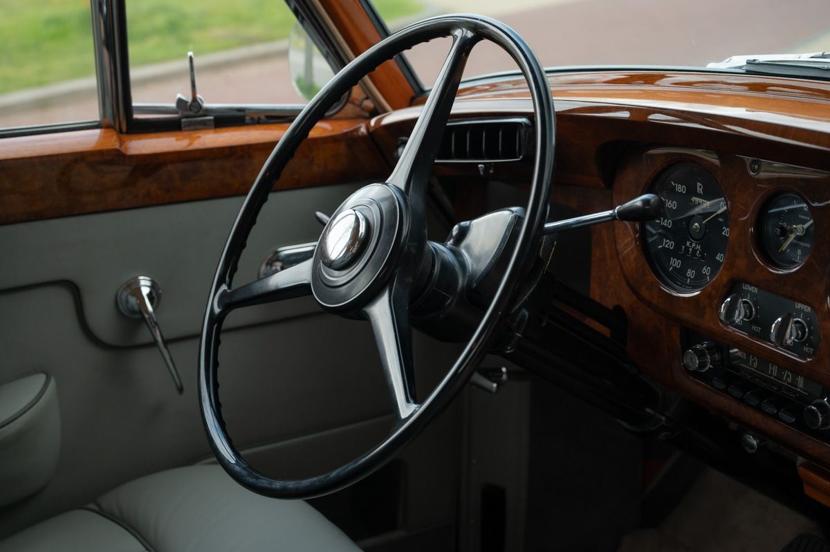 Rolls-Royce Silver Cloud (1962) — photo 61