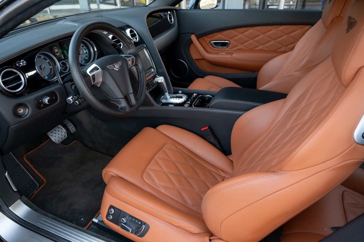 Bentley Continental GT (2012) — foto 35