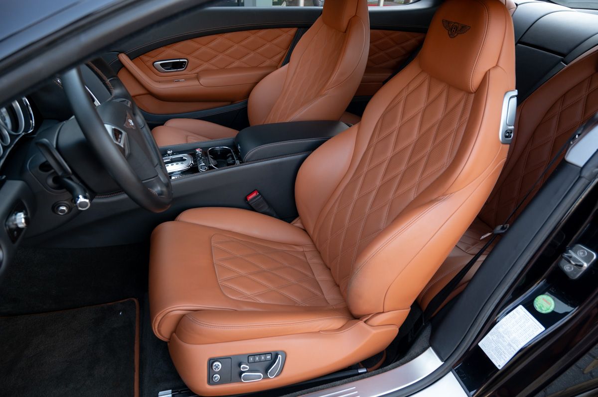Bentley Continental GT (2012) — foto 40