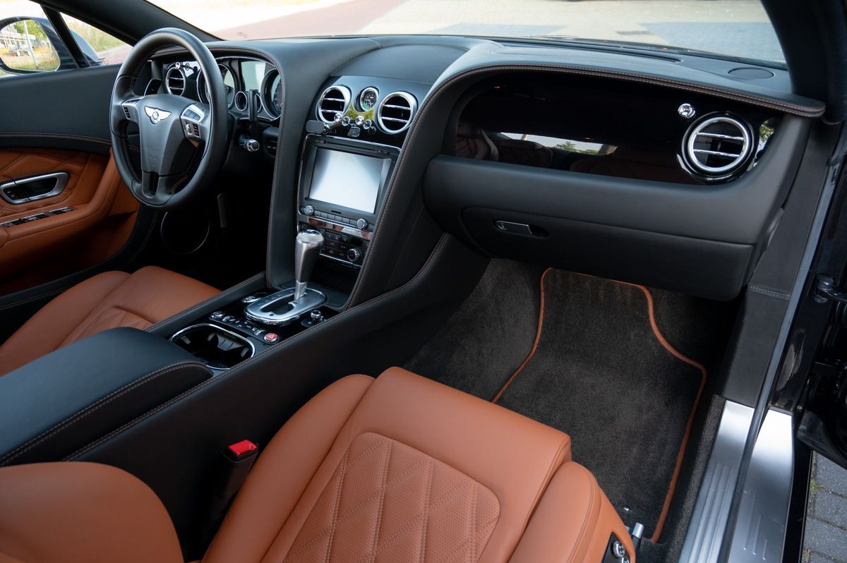 Bentley Continental GT (2012) — foto 37