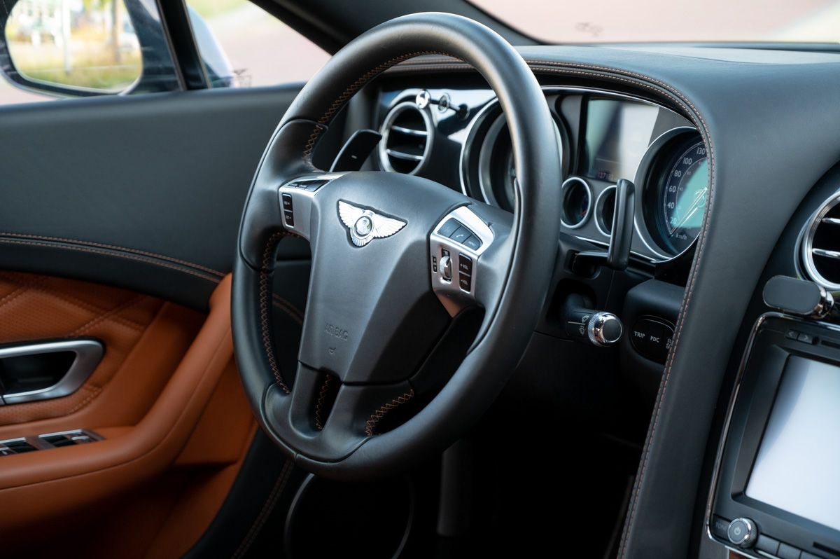 Bentley Continental GT (2012) — foto 46