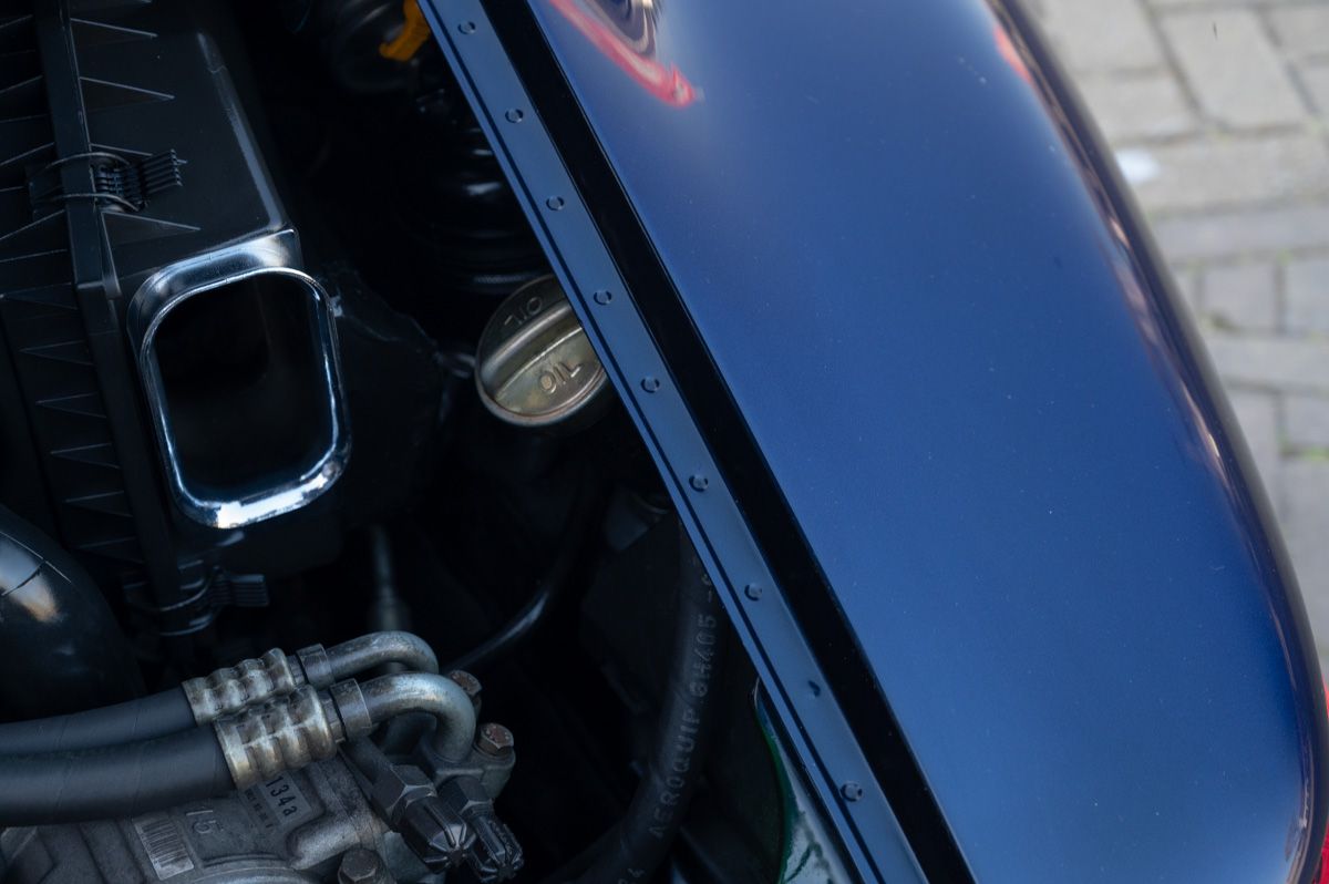 Porsche 911 (1994) — photo 71