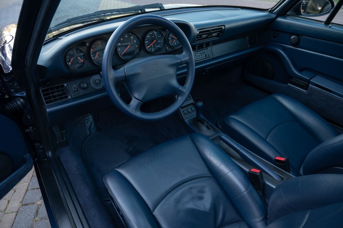 Porsche 911 (1994) — photo 38