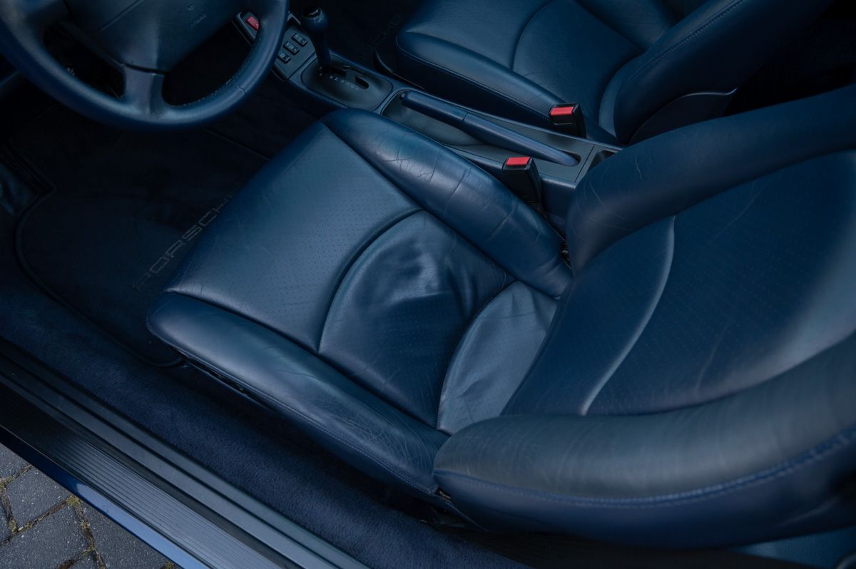 Porsche 911 (1994) — photo 53