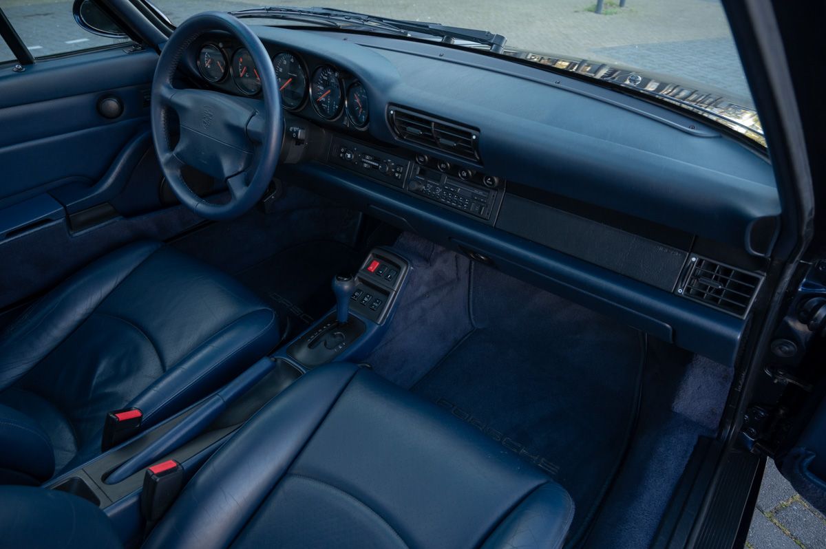Porsche 911 (1994) — photo 41