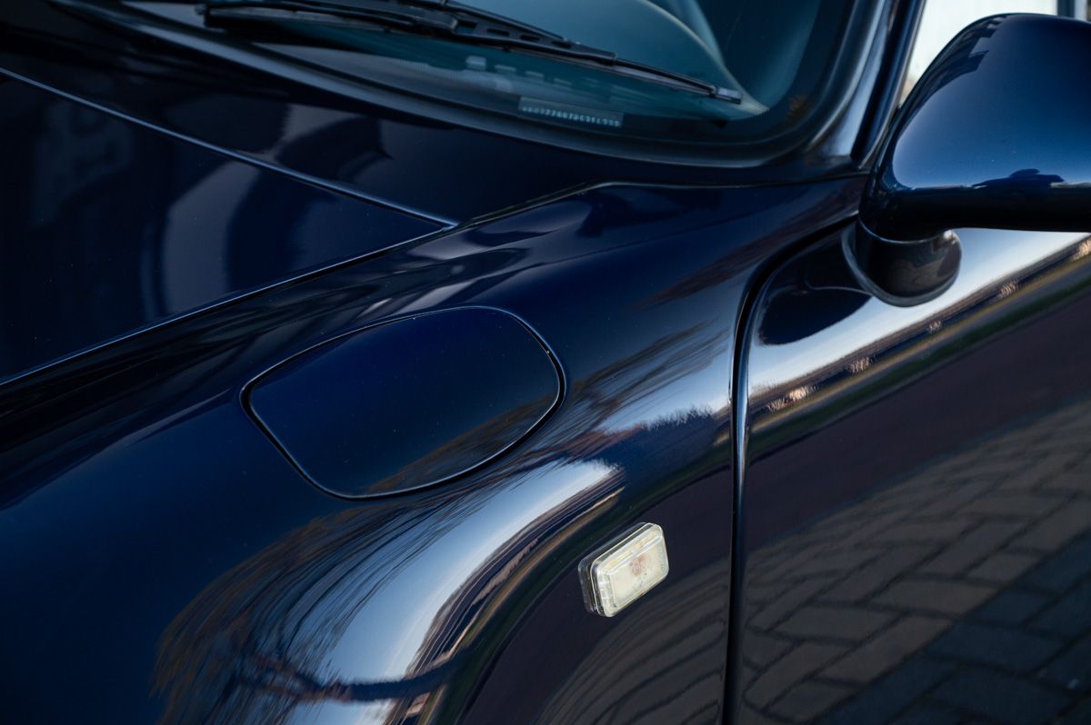Porsche 911 (1994) — photo 29