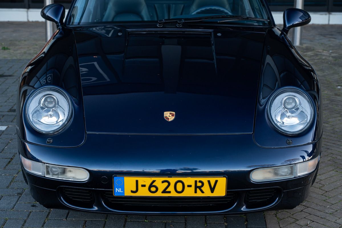 Porsche 911 (1994) — photo 8
