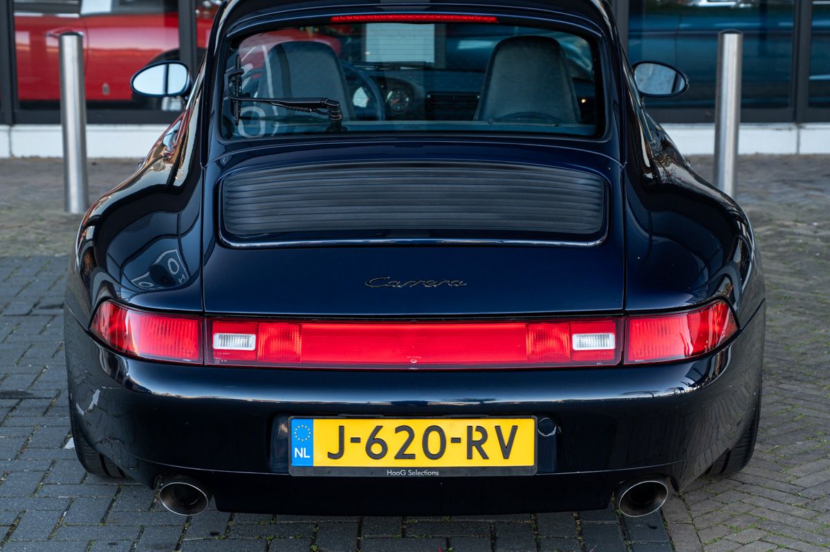 Porsche 911 (1994) — photo 13