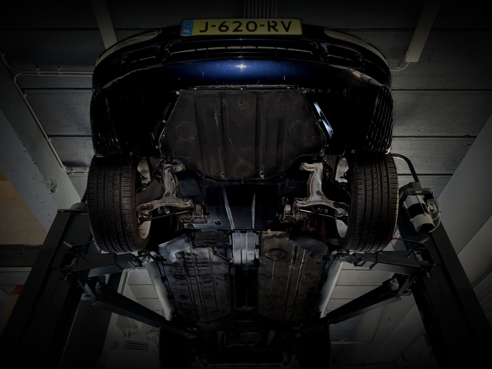 Porsche 911 (1994) — photo 73