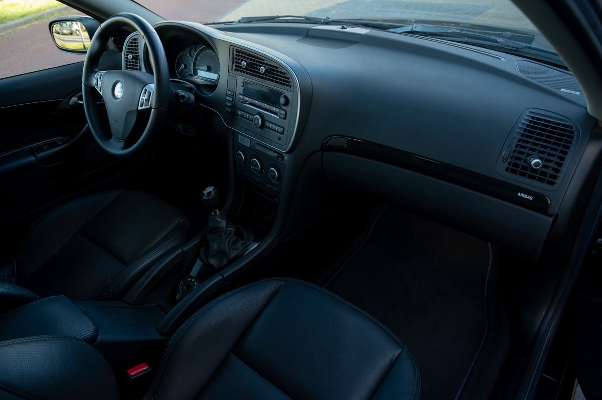 Saab 9-3 (2008) — photo 43