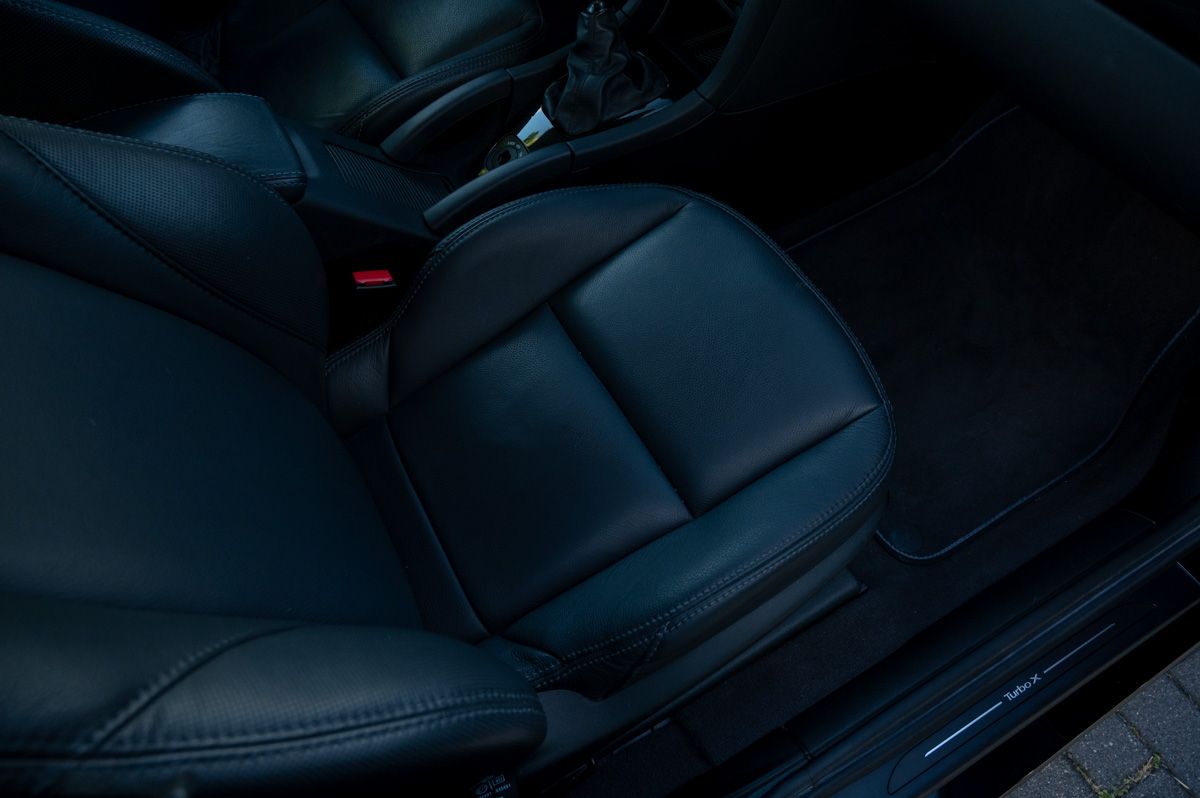 Saab 9-3 (2008) — photo 59