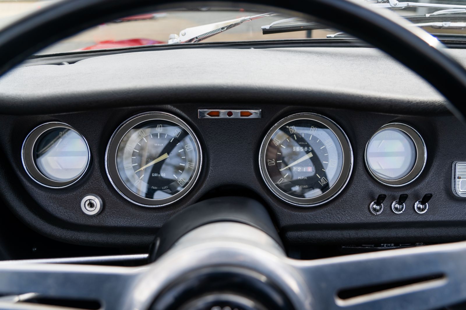 Alfa Romeo Giulia (1965) — photo 23