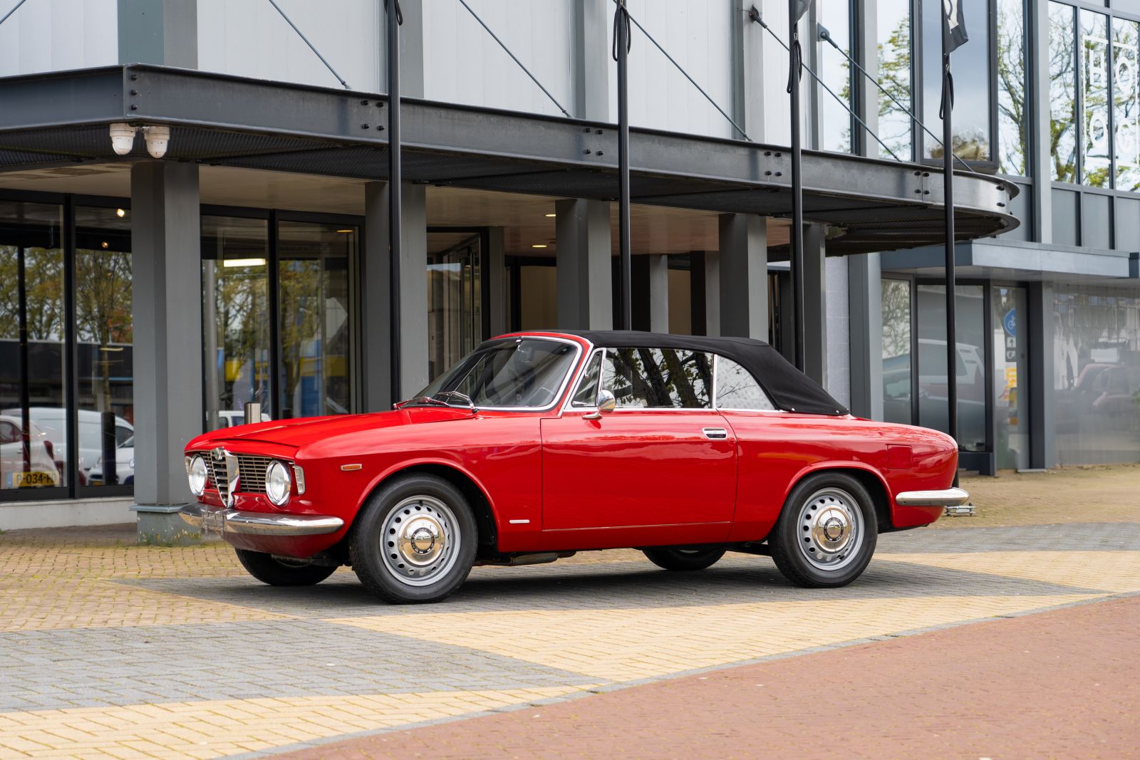 Alfa Romeo Giulia (1965) — photo 5