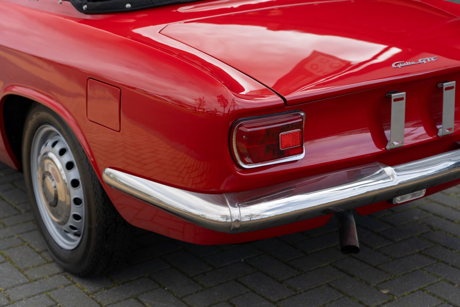 Alfa Romeo Giulia (1965) — photo 12
