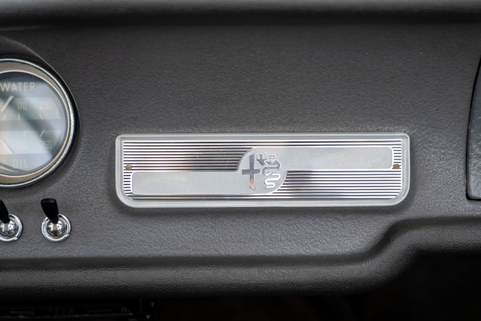 Alfa Romeo Giulia (1965) — photo 34