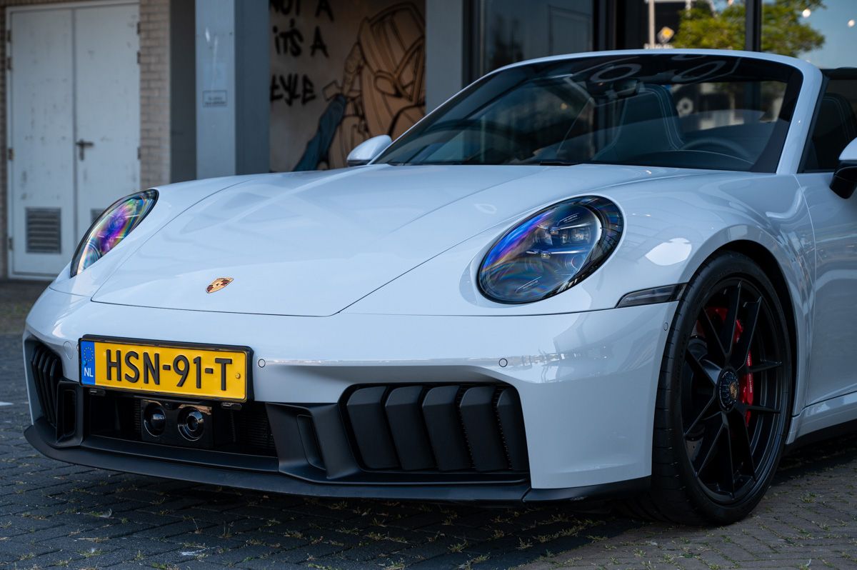 Porsche 911 (2024) — foto 2