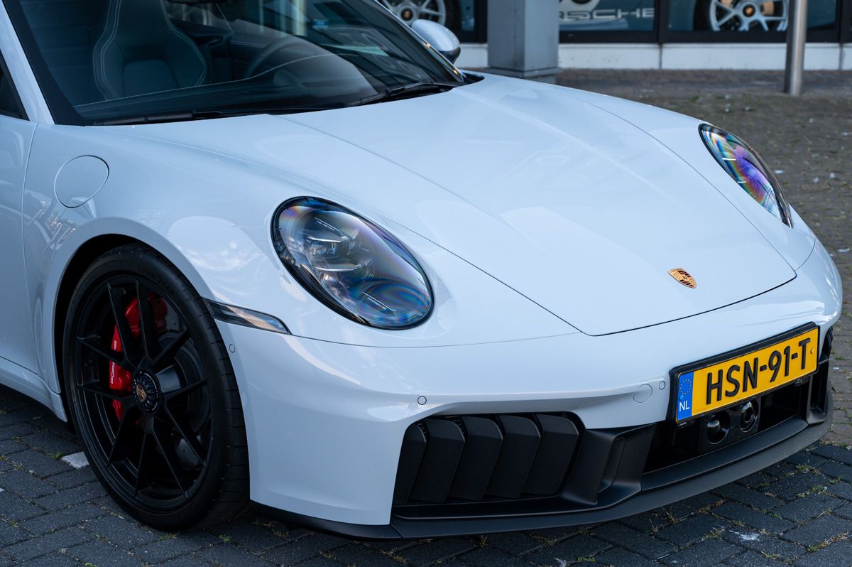 Porsche 911 (2024) — foto 6