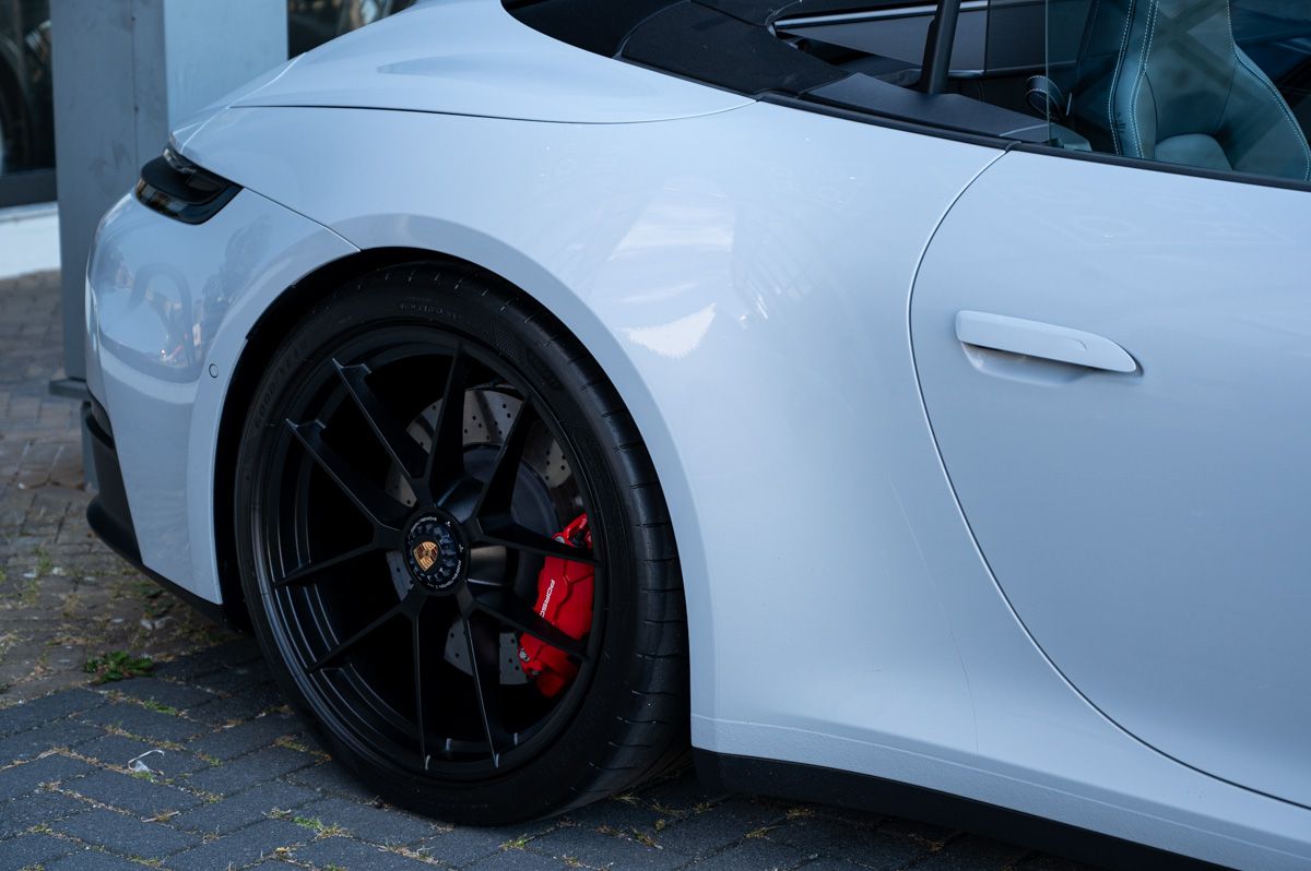 Porsche 911 (2024) — foto 19