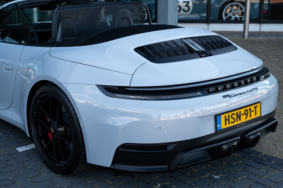 Porsche 911 (2024) — foto 12