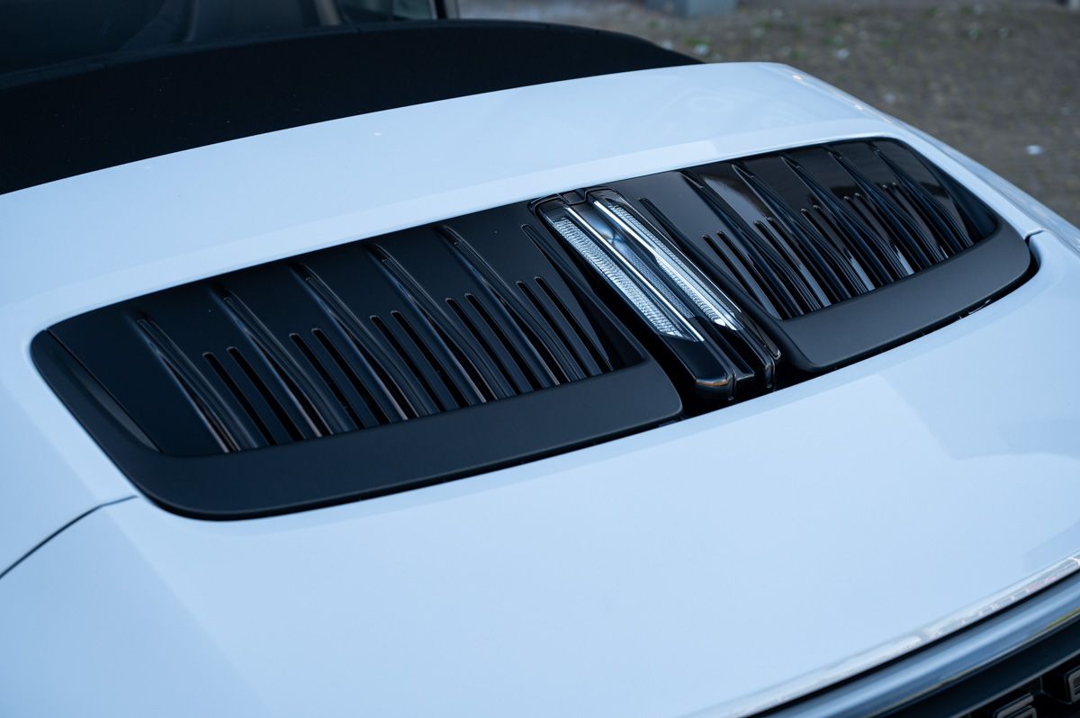 Porsche 911 (2024) — foto 37