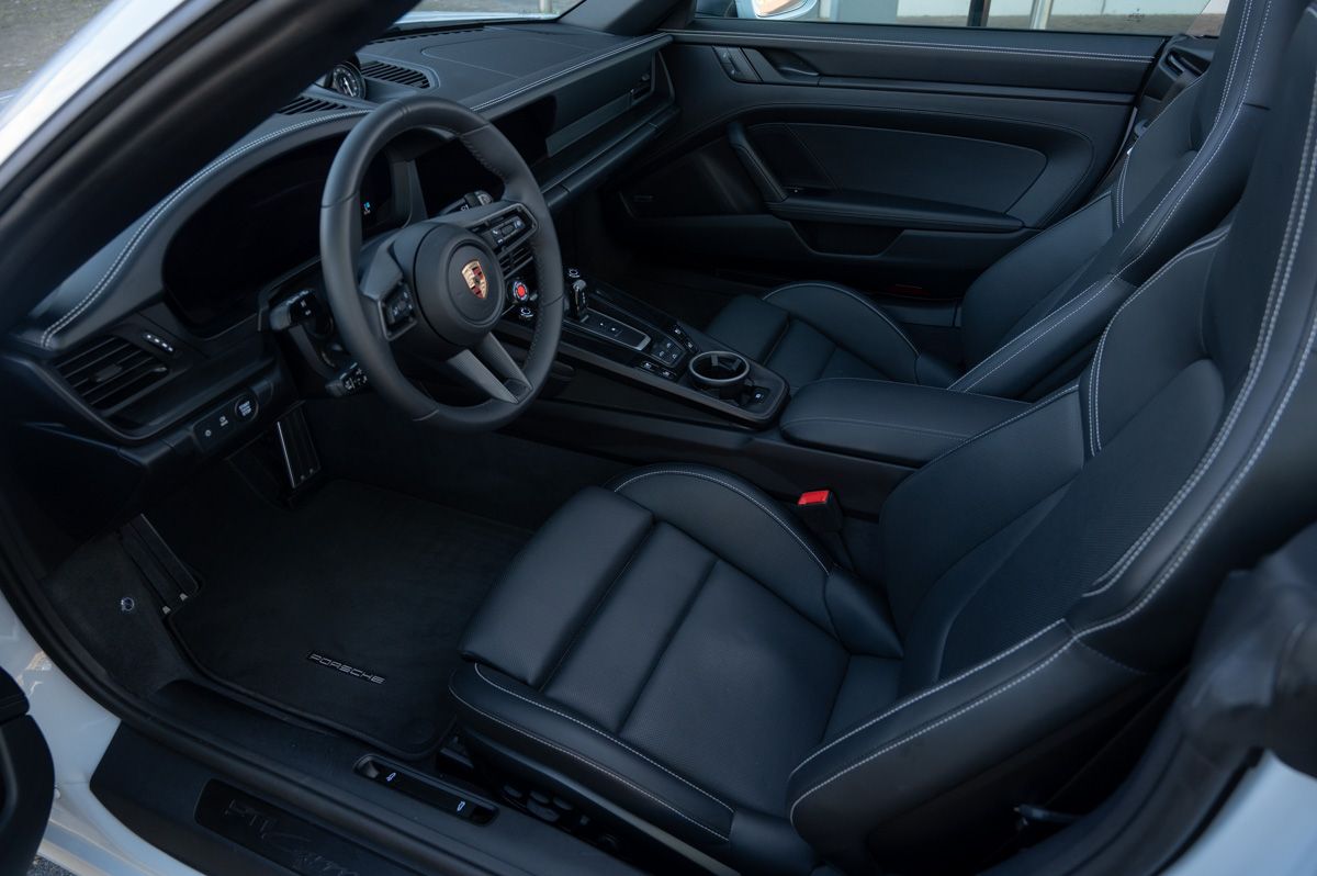 Porsche 911 (2024) — foto 43