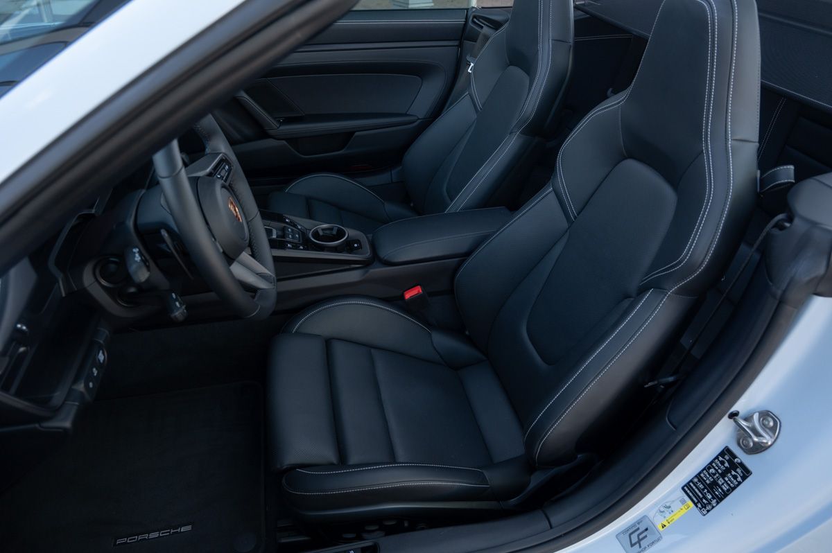 Porsche 911 (2024) — foto 49