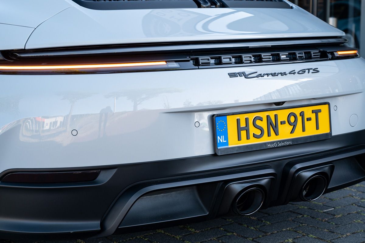 Porsche 911 (2024) — foto 30