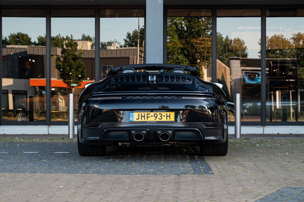 Porsche 911 (2024) — foto 16